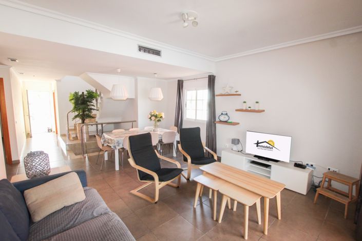 Image No.2-4 Bed Villa for sale