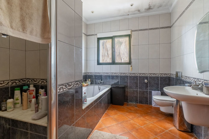 Image No.22-5 Bed Villa for sale