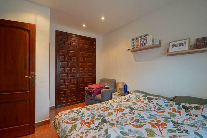 Image No.40-5 Bed Villa for sale