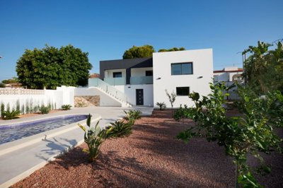 4 Bed Villa for sale