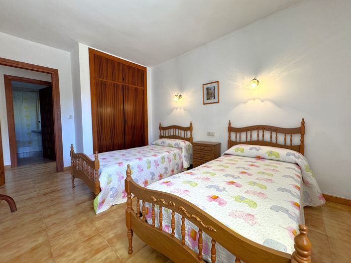 Image No.14-4 Bed Villa for sale