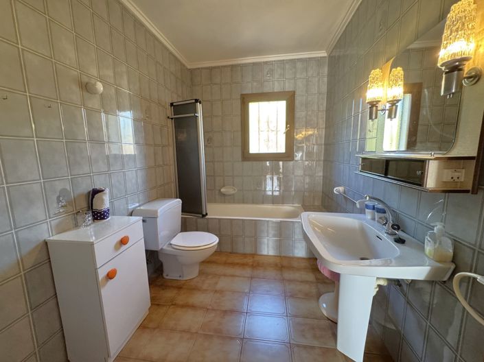 Image No.25-4 Bed Villa for sale