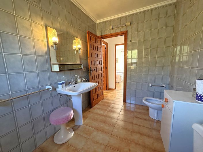 Image No.26-4 Bed Villa for sale