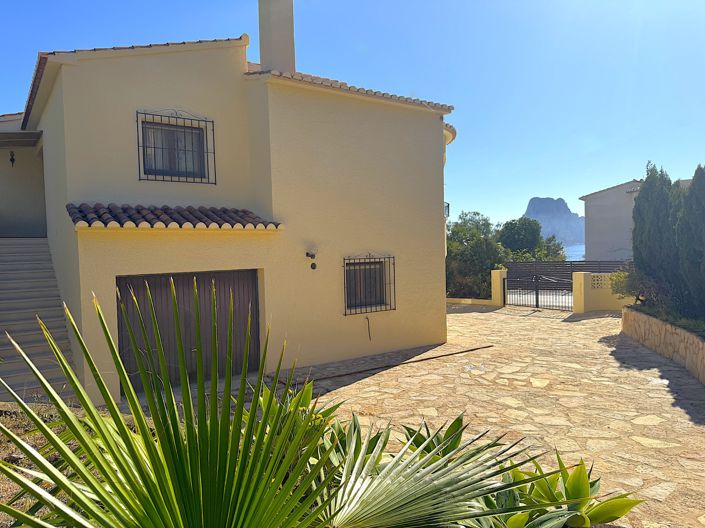 Image No.3-4 Bed Villa for sale