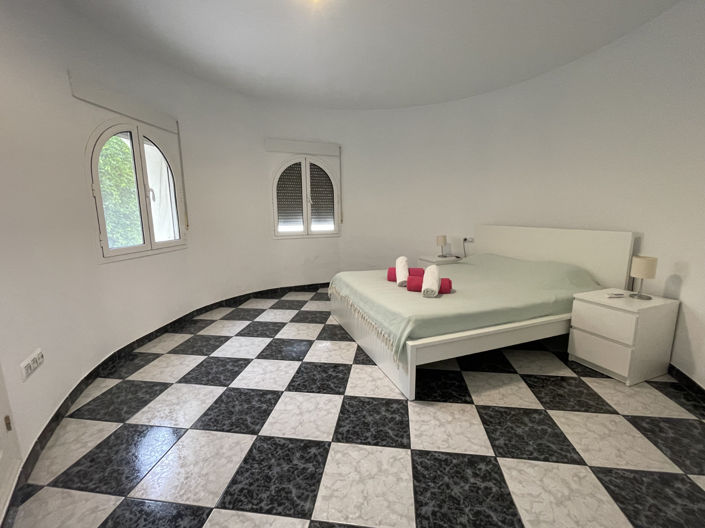 Image No.27-4 Bed Villa for sale