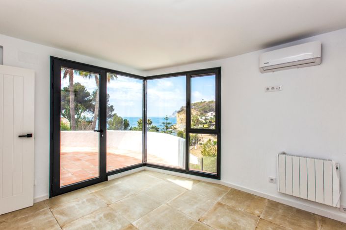 Image No.30-4 Bed Villa for sale