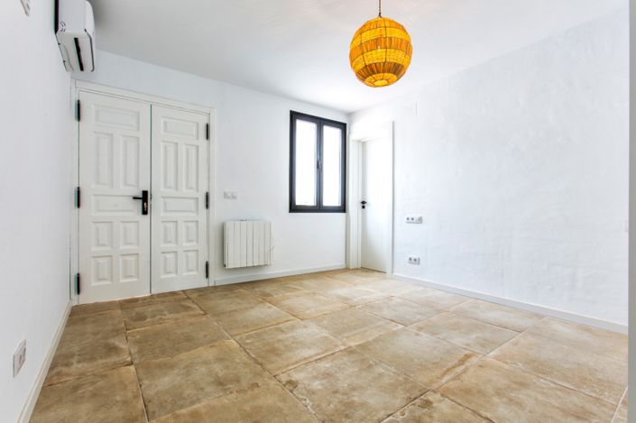 Image No.35-4 Bed Villa for sale