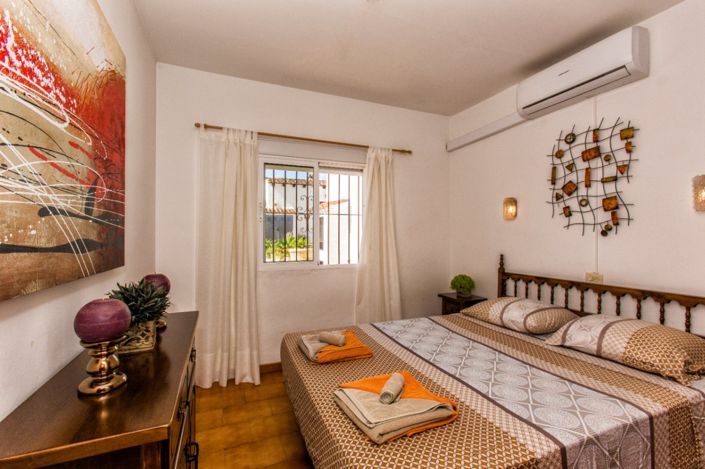 Image No.17-2 Bed Bungalow for sale