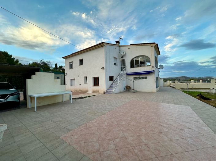Image No.1-4 Bed Villa for sale