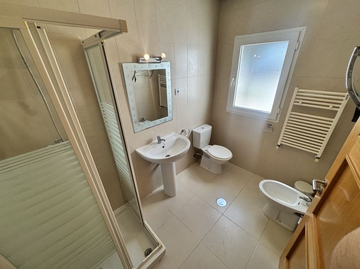 Image No.14-3 Bed Villa for sale