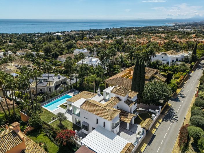 Image No.28-5 Bed Villa for sale