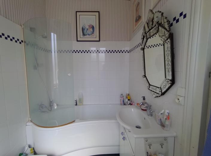 Image No.7-9 Bed Property for sale