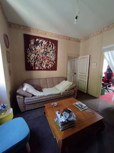 Image No.12-9 Bed Property for sale