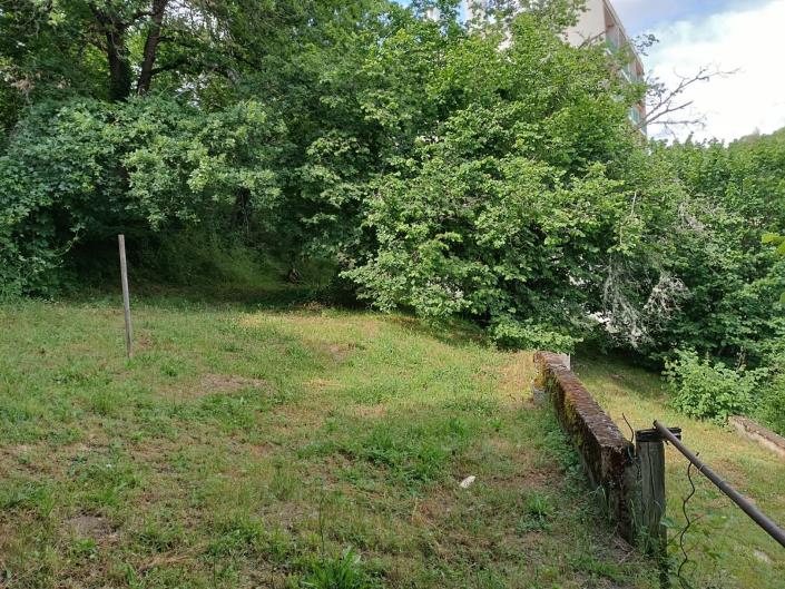 Image No.20-9 Bed Property for sale