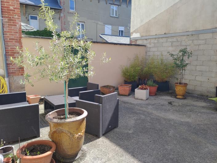 Image No.22-9 Bed Property for sale