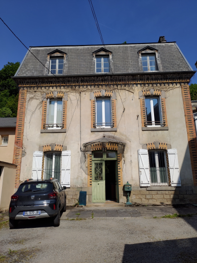 Image No.1-9 Bed Property for sale