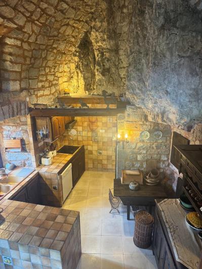 Image No.6-3 Bed Property for sale