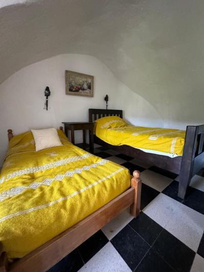 Image No.16-3 Bed Property for sale