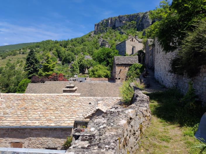 Image No.19-3 Bed Property for sale