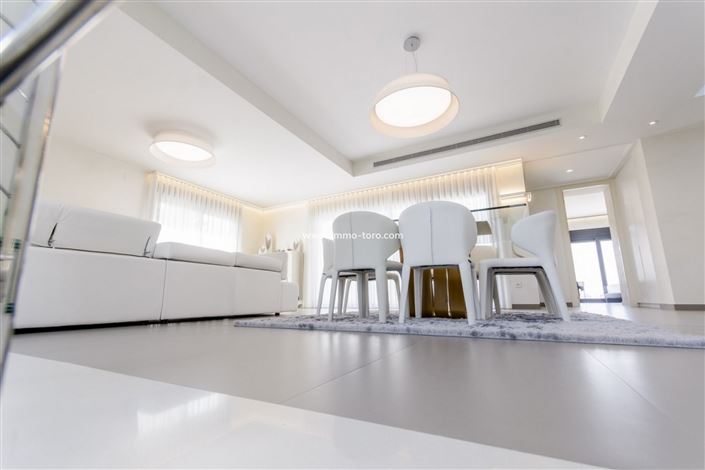 Image No.21-3 Bed Villa for sale