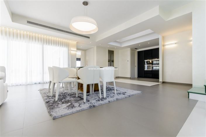 Image No.31-3 Bed Villa for sale