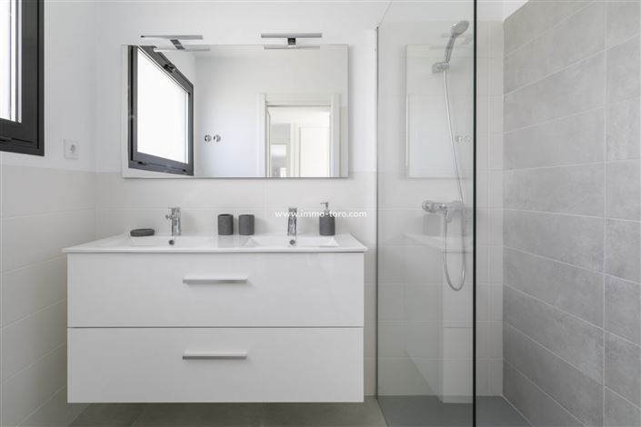 Image No.23-3 Bed Villa for sale