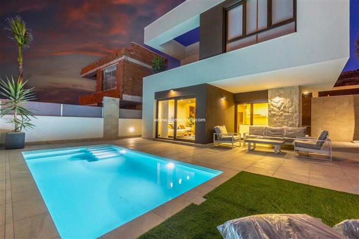 Image No.32-3 Bed Villa for sale