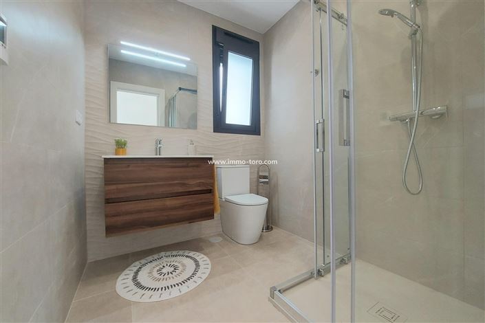 Image No.18-3 Bed Villa for sale