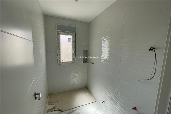 Image No.15-6 Bed Villa for sale