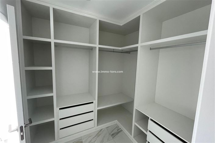 Image No.3-6 Bed Villa for sale