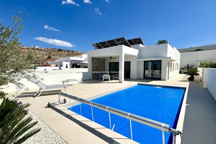 Image No.1-3 Bed Villa for sale