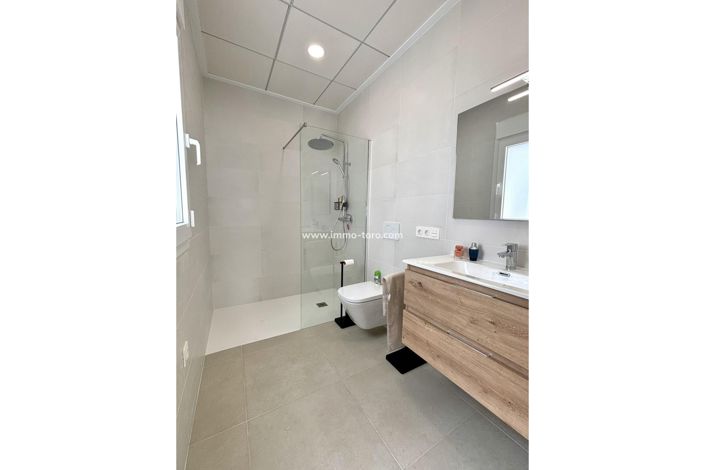 Image No.24-3 Bed Villa for sale