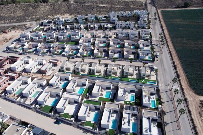 Image No.20-3 Bed Villa for sale