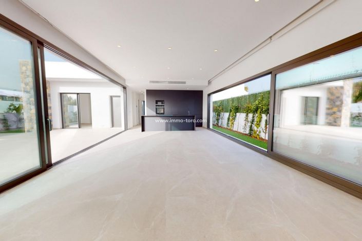 Image No.6-3 Bed Villa for sale