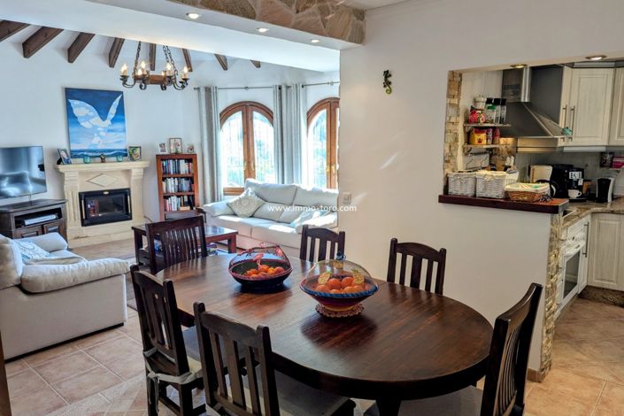 Image No.12-4 Bed Villa for sale