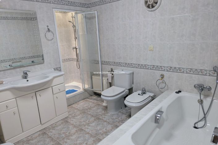 Image No.37-4 Bed Villa for sale