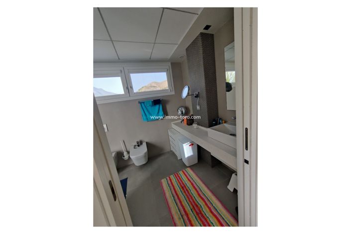 Image No.26-3 Bed Villa for sale