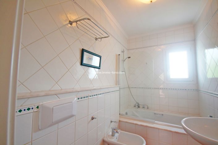 Image No.19-4 Bed Villa for sale