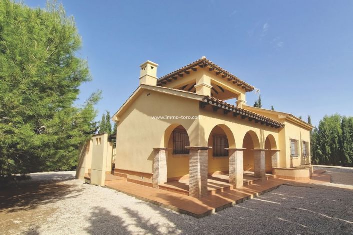Image No.1-3 Bed Villa for sale