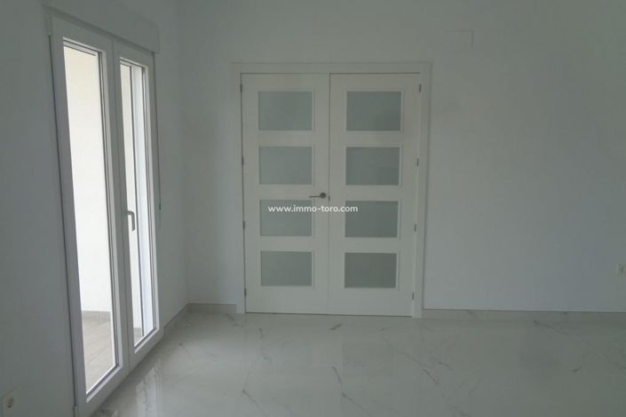 Image No.22-4 Bed Villa for sale