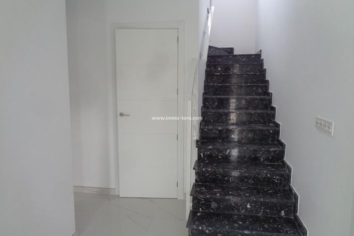 Image No.38-4 Bed Villa for sale