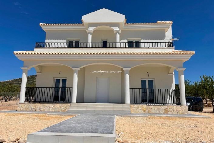 Image No.1-4 Bed Villa for sale