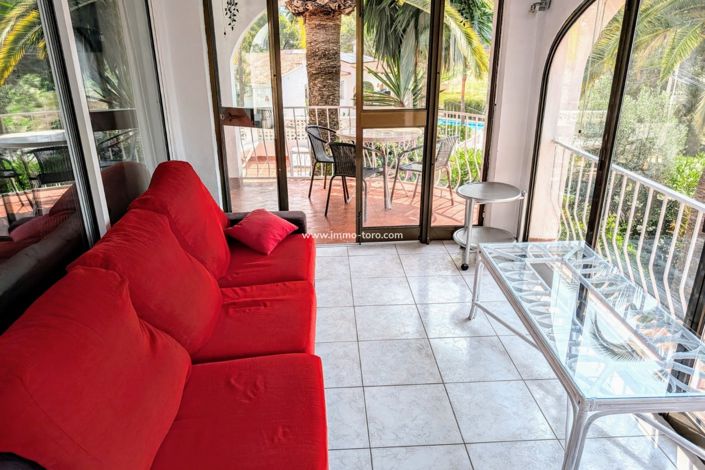 Image No.15-3 Bed Property for sale