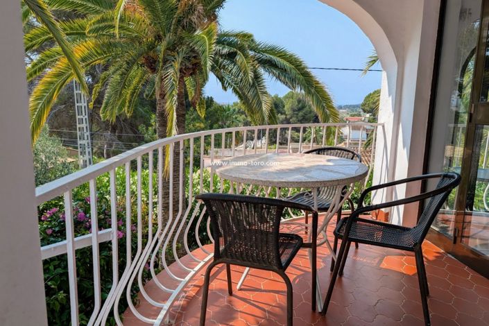 Image No.16-3 Bed Property for sale