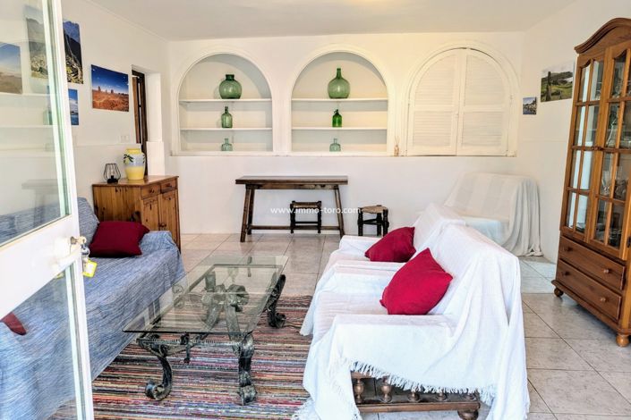 Image No.38-3 Bed Property for sale