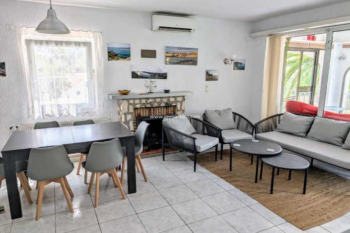 Image No.8-3 Bed Property for sale