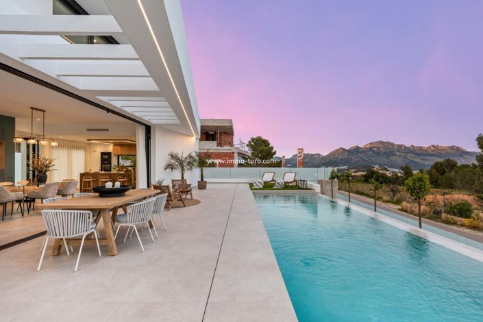 Image No.43-4 Bed Villa for sale