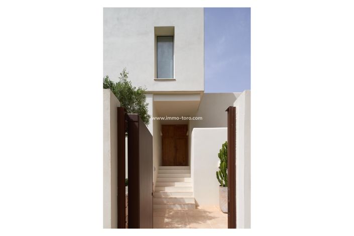 Image No.48-5 Bed Villa for sale