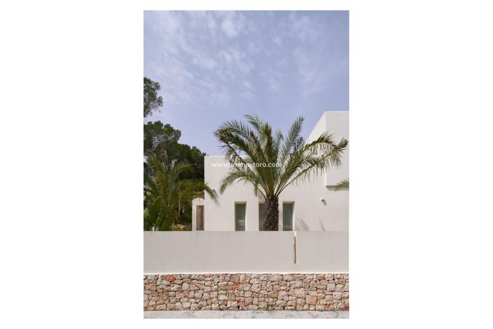 Image No.49-5 Bed Villa for sale