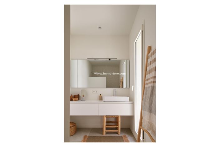 Image No.6-5 Bed Villa for sale